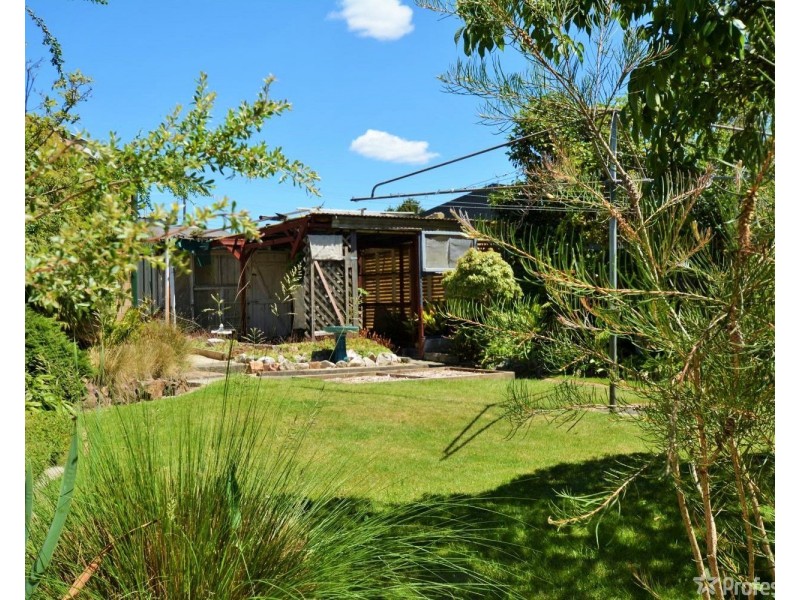 64 Enfield Avenue, Lithgow NSW 2790