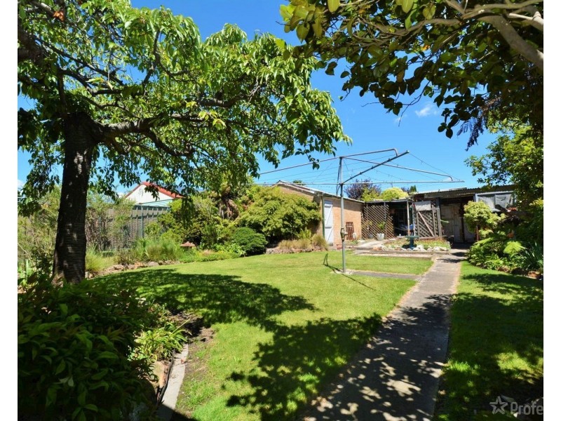 64 Enfield Avenue, Lithgow NSW 2790
