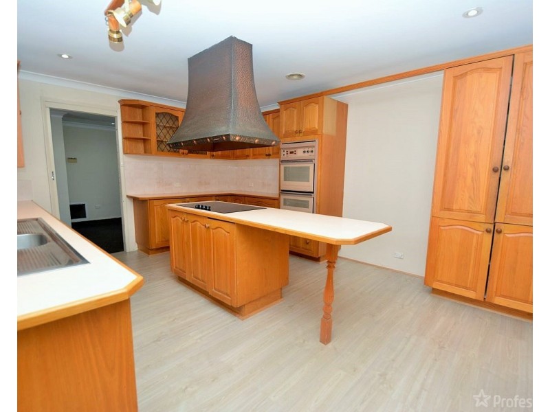 18 Rifle Parade, Lithgow NSW 2790