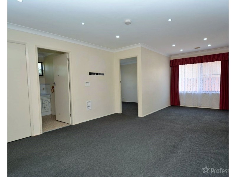 18 Rifle Parade, Lithgow NSW 2790