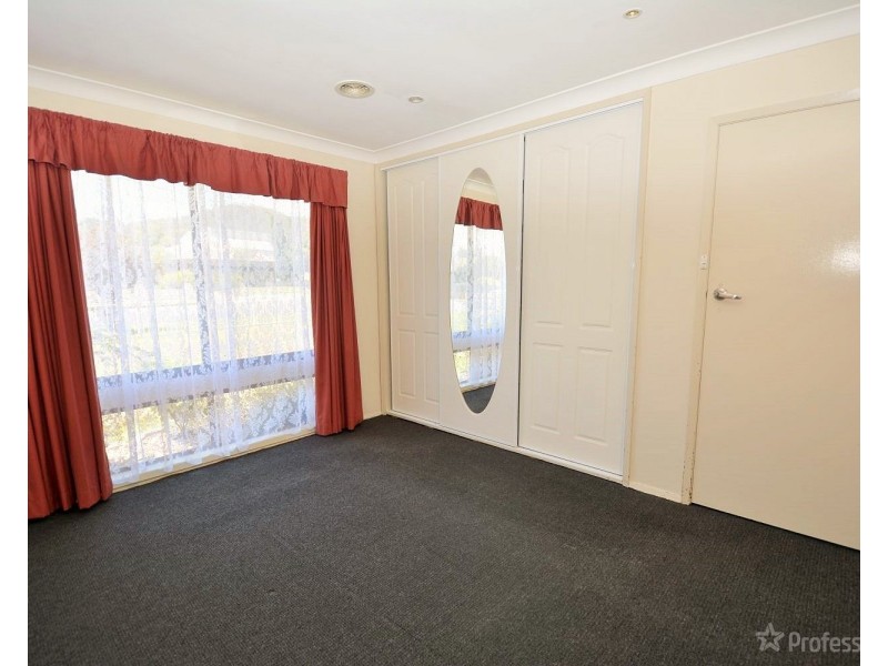 18 Rifle Parade, Lithgow NSW 2790