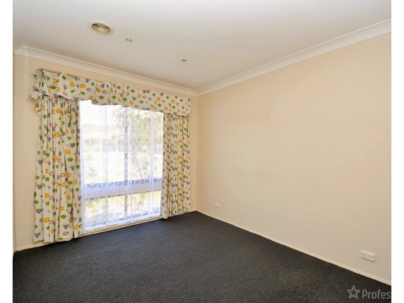 18 Rifle Parade, Lithgow NSW 2790