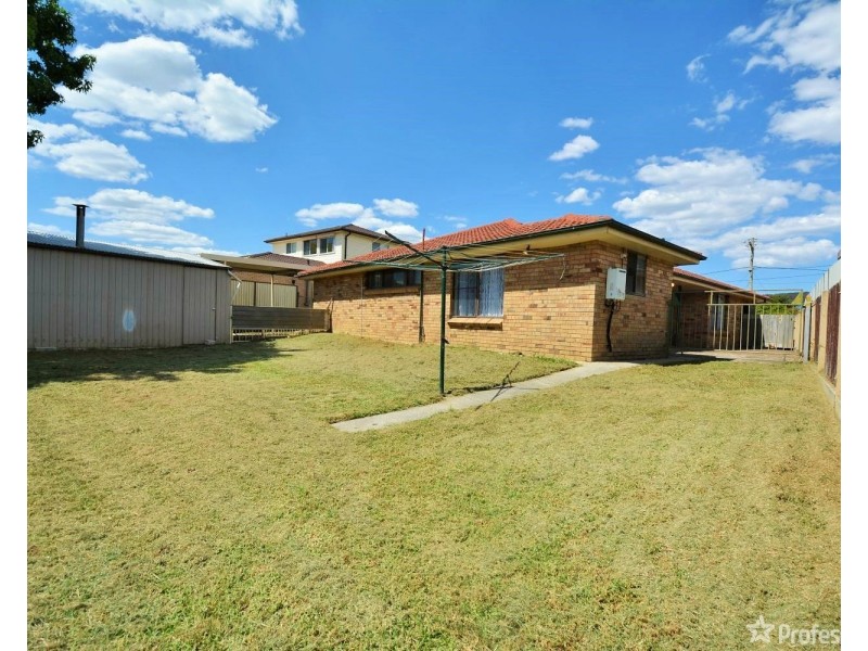 18 Rifle Parade, Lithgow NSW 2790