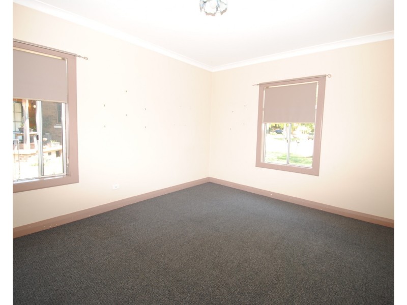2 The Circle, Lithgow NSW 2790
