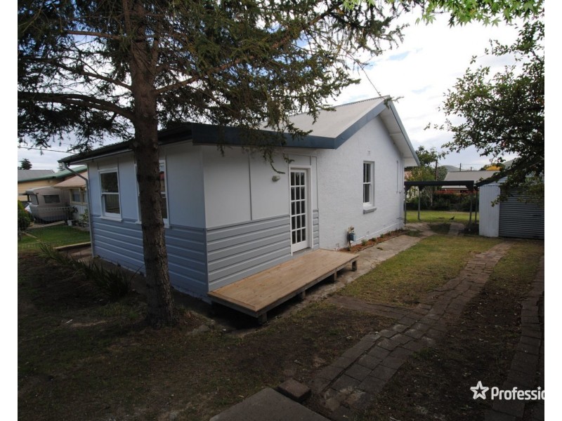11 Lonepine Avenue, Lithgow NSW 2790