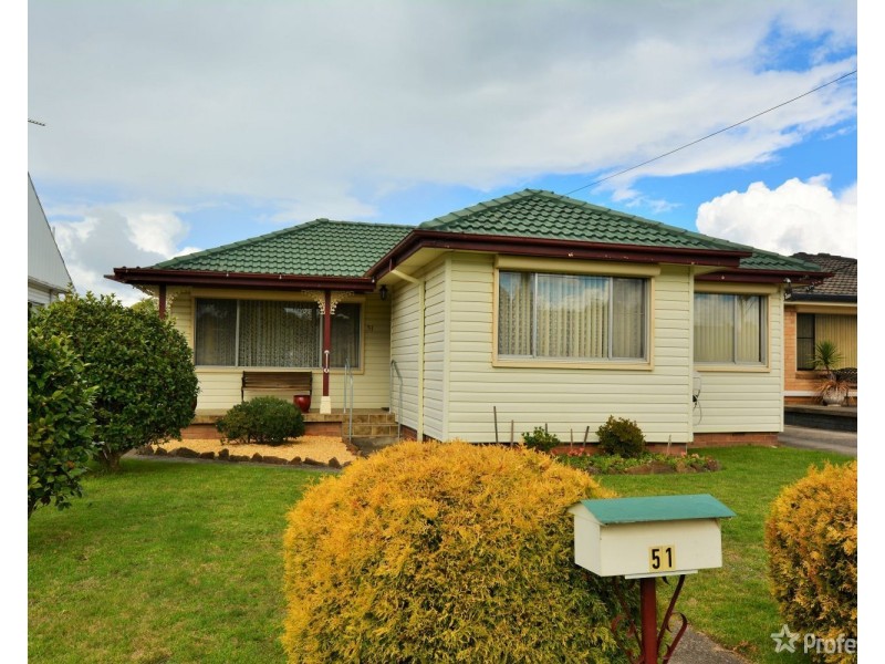 51 Enfield Avenue, Lithgow NSW 2790