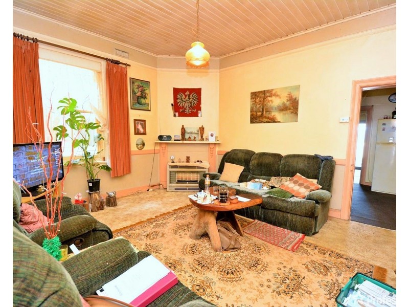 49 Read Avenue, Lithgow NSW 2790