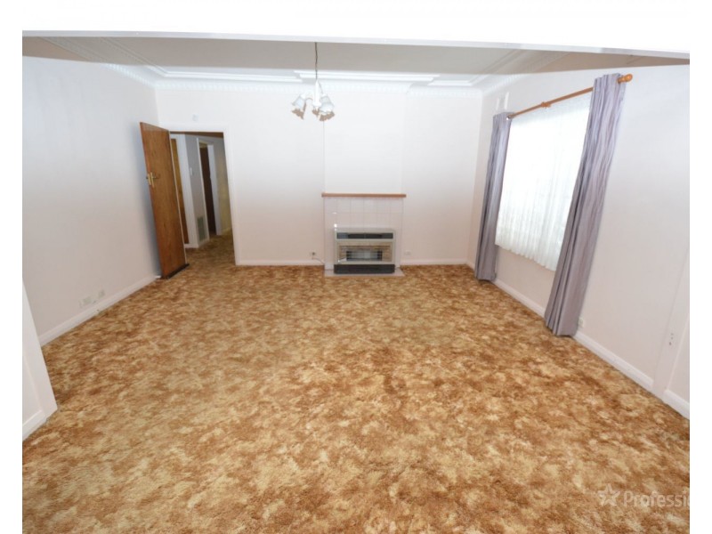 14 Sandford Avenue, Lithgow NSW 2790