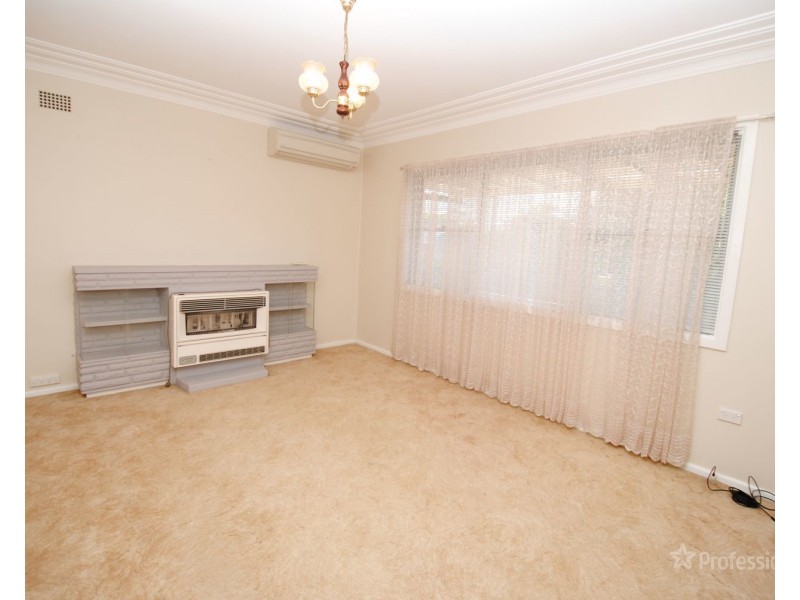 64 Enfield Avenue, Lithgow NSW 2790