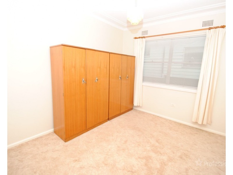64 Enfield Avenue, Lithgow NSW 2790