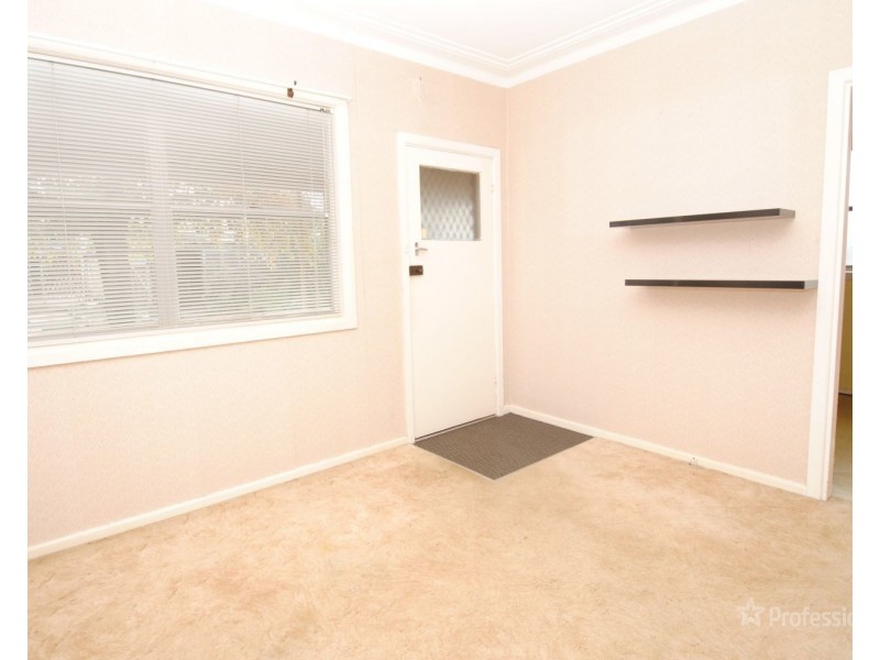 64 Enfield Avenue, Lithgow NSW 2790