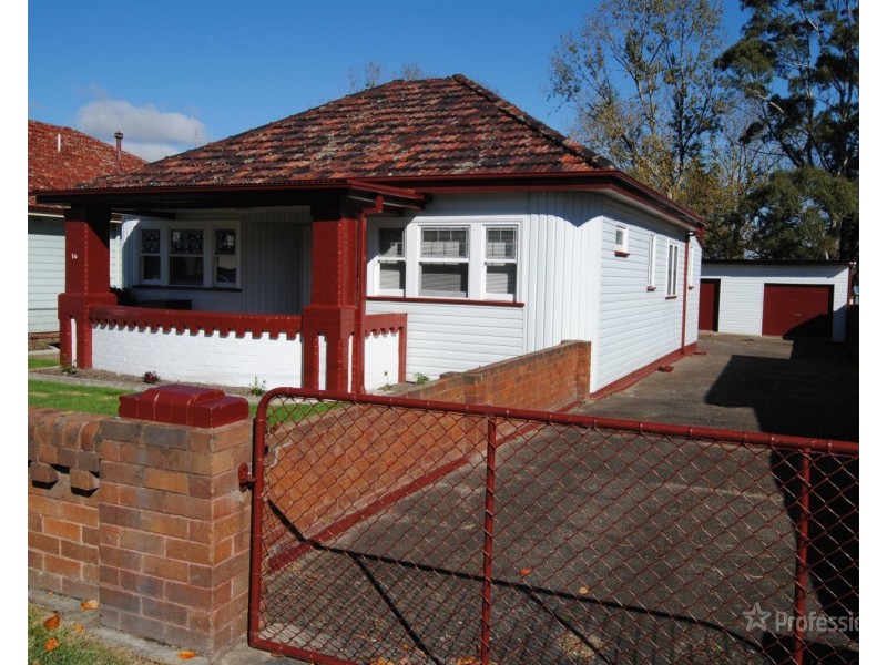 16 Sandford Avenue, Lithgow NSW 2790