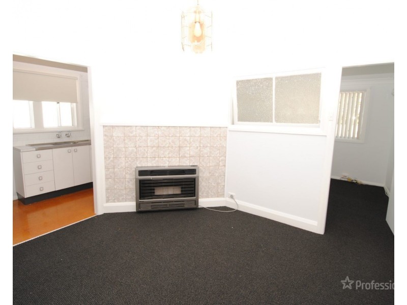 16 Sandford Avenue, Lithgow NSW 2790