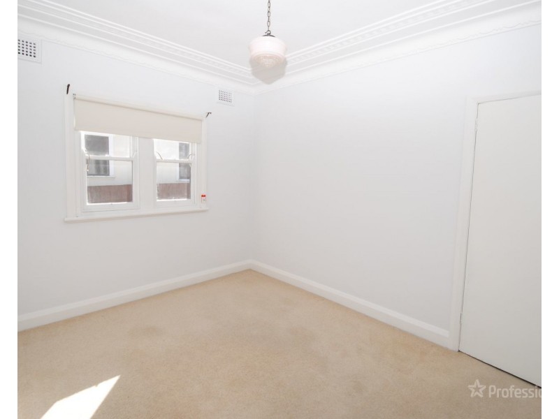 16 Sandford Avenue, Lithgow NSW 2790