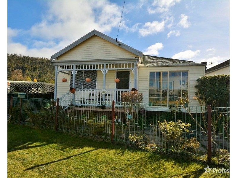 84 Sandford Avenue, Lithgow NSW 2790