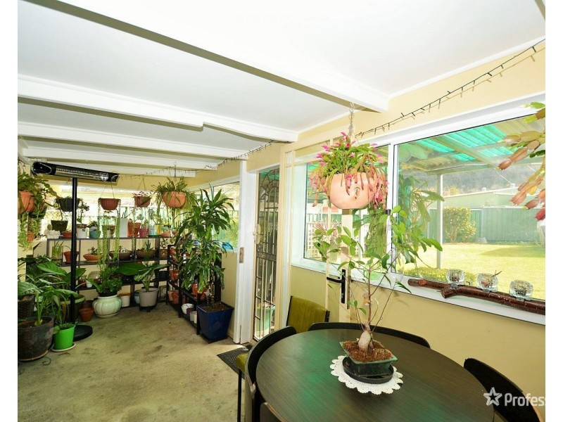 84 Sandford Avenue, Lithgow NSW 2790