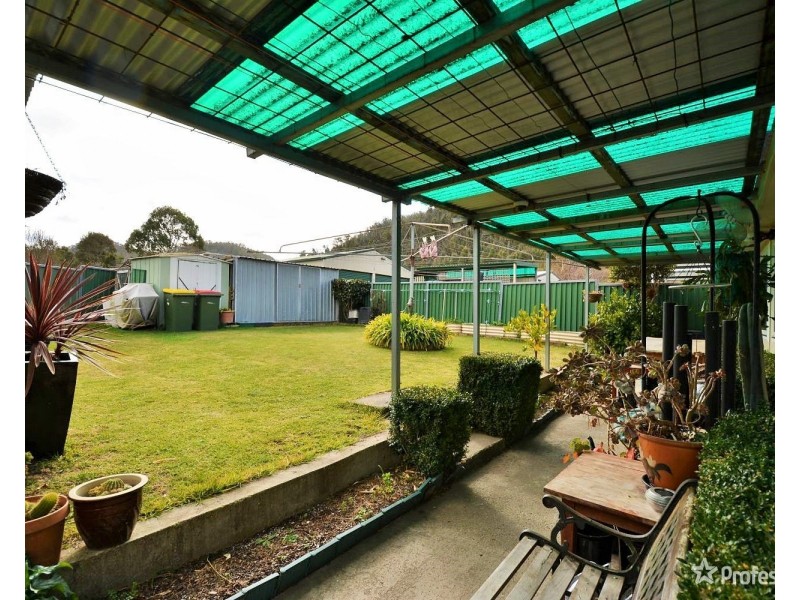 84 Sandford Avenue, Lithgow NSW 2790
