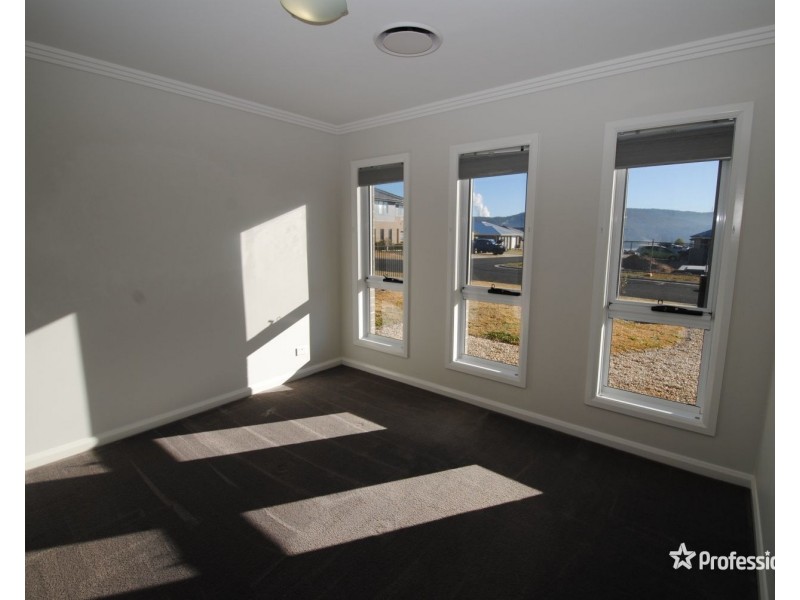 55 Henning Crescent, Wallerawang NSW 2845