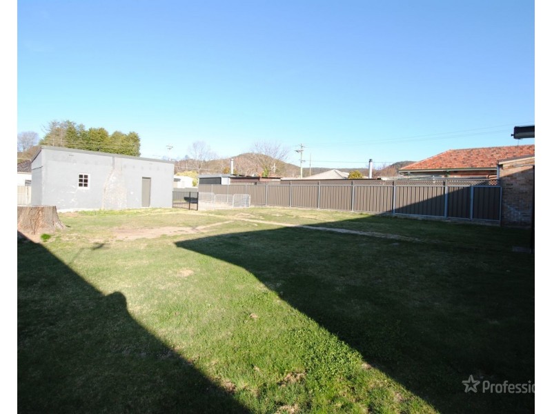 49 Rifle Parade, Lithgow NSW 2790