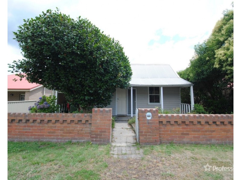 11 Silcock Street, Lithgow NSW 2790
