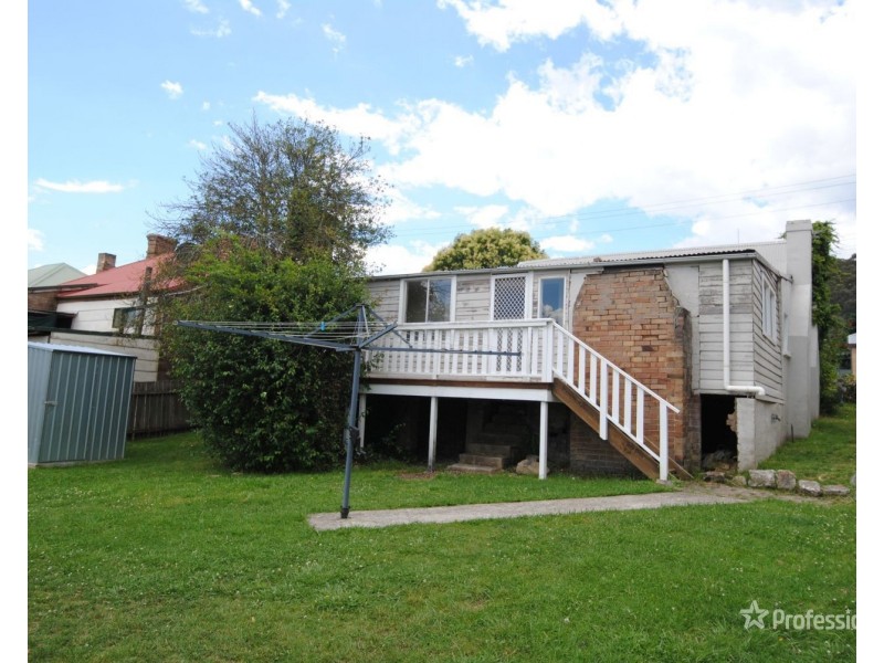 11 Silcock Street, Lithgow NSW 2790