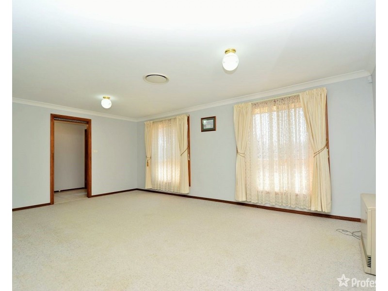 4 Korra Street, Marrangaroo NSW 2790