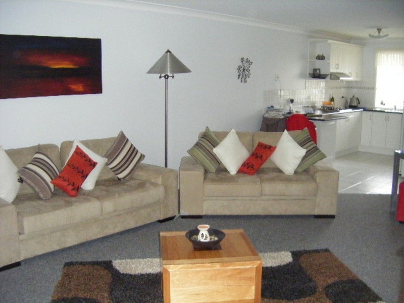 2 Barracks Place, Lithgow NSW 2790