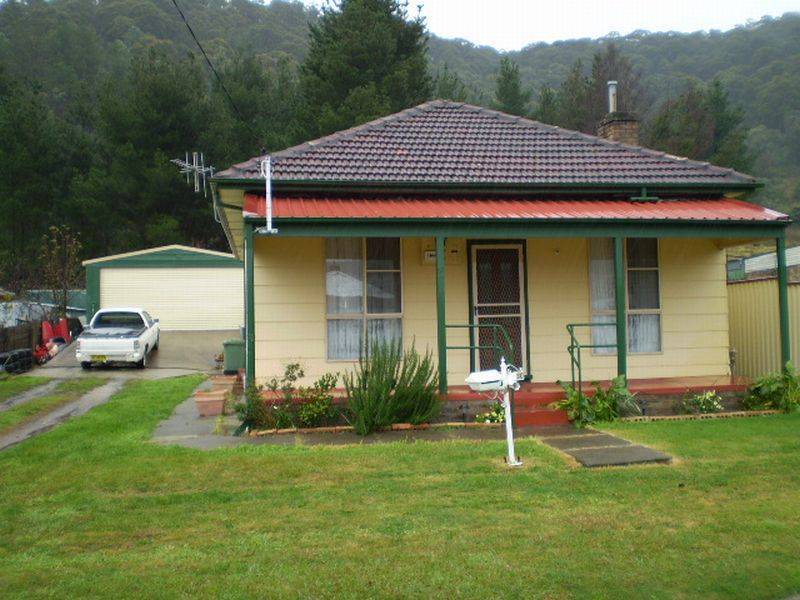 30 Geordie Street, Lithgow NSW 2790