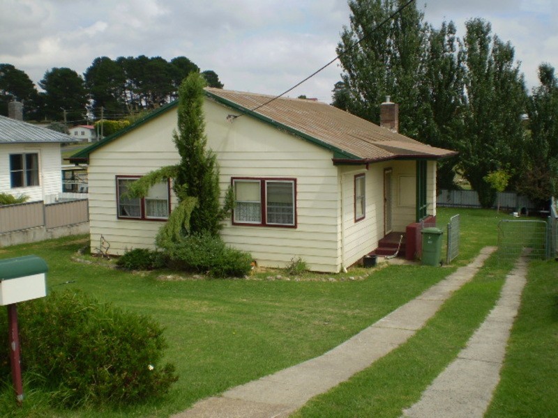 37 Oxley Street, Wallerawang NSW 2845