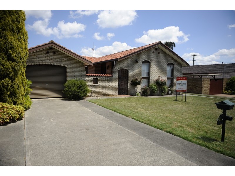 8 Enfield Avenue, Lithgow NSW 2790