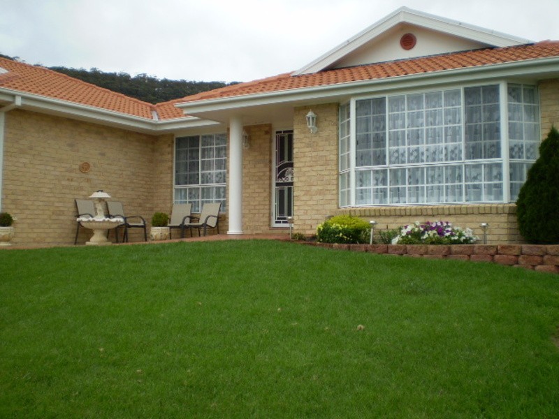 27 Robinia Drive, Lithgow NSW 2790