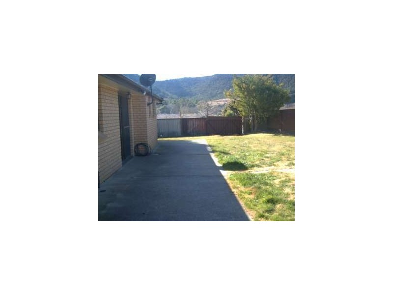 27 Chivers Close, Lithgow NSW 2790