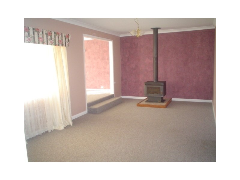 35 Cary Avenue, Wallerawang NSW 2845
