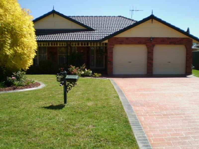 24 Robinia Drive, Lithgow NSW 2790