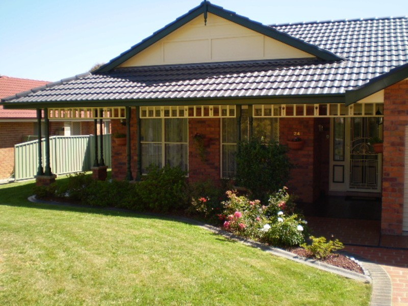 24 Robinia Drive, Lithgow NSW 2790