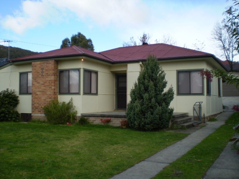 90 Rabaul Street, Lithgow NSW 2790