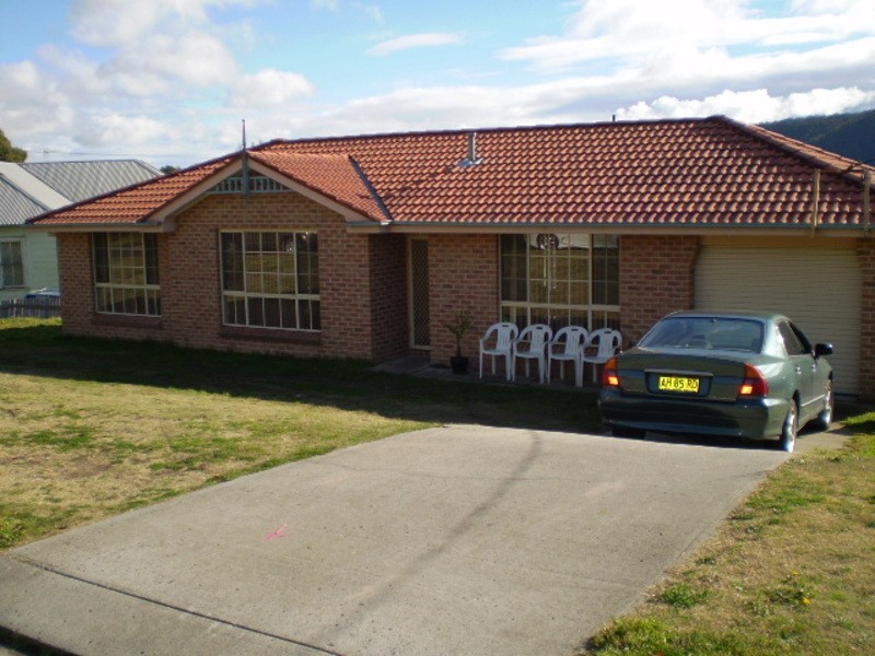 12 Eddy Street, Lithgow NSW 2790