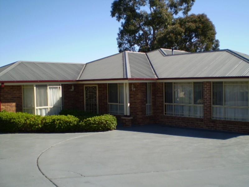 2 Lilac Place, Lithgow NSW 2790