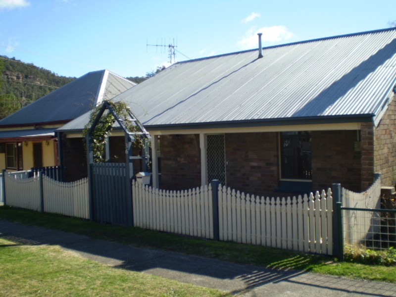 36 Bells Road, Lithgow NSW 2790