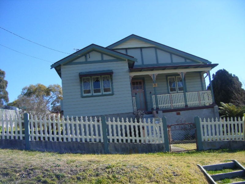 15 Park Street, Portland NSW 2847