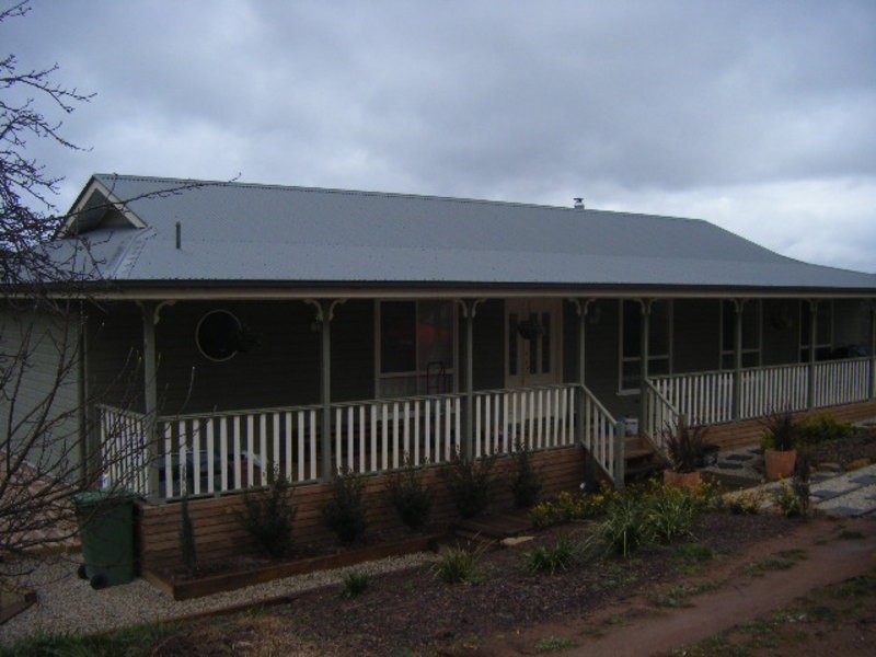 6 Daintree Close, Lithgow NSW 2790