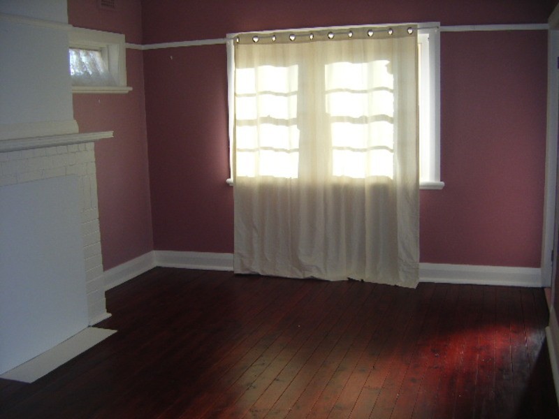 70 Martini Parade, Lithgow NSW 2790