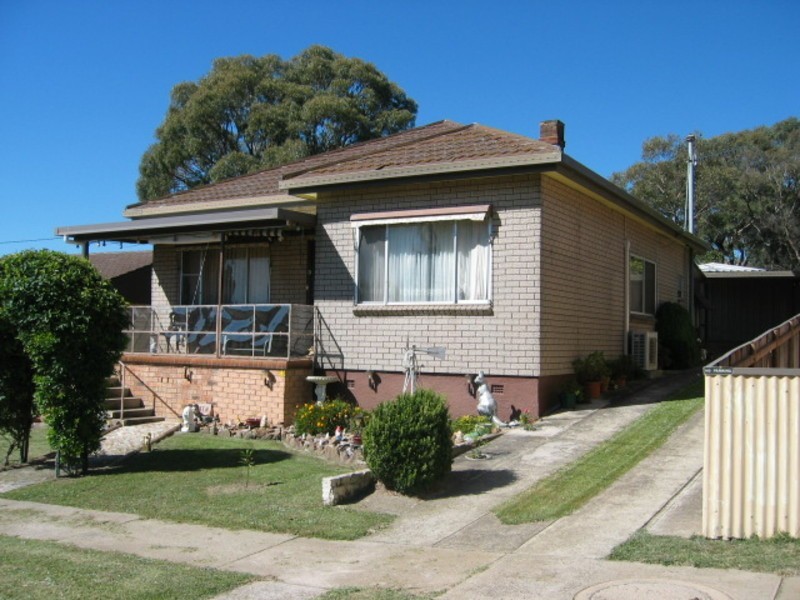 10 Railway Avenue, Portland NSW 2847