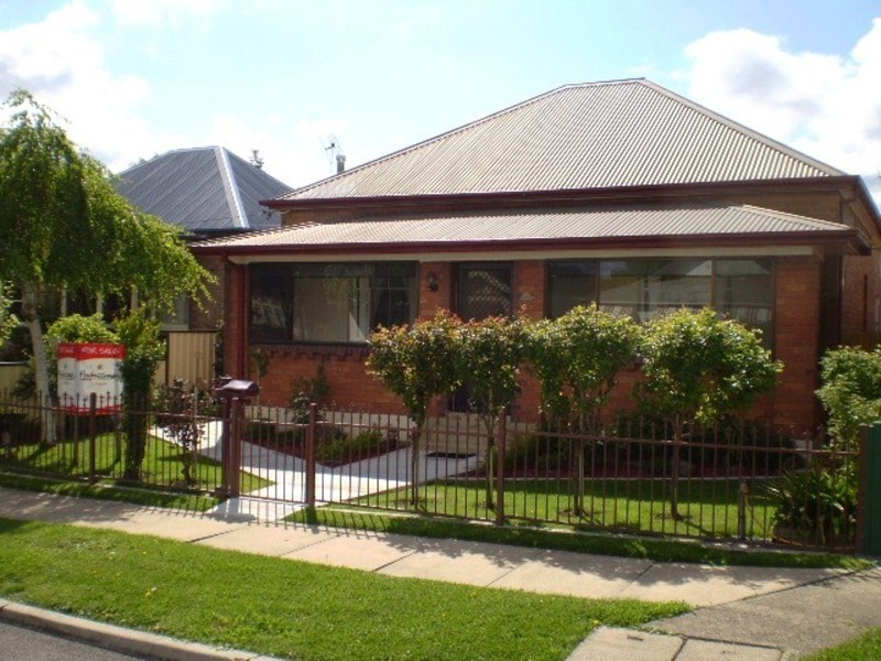 87 Calero Street, Lithgow NSW 2790
