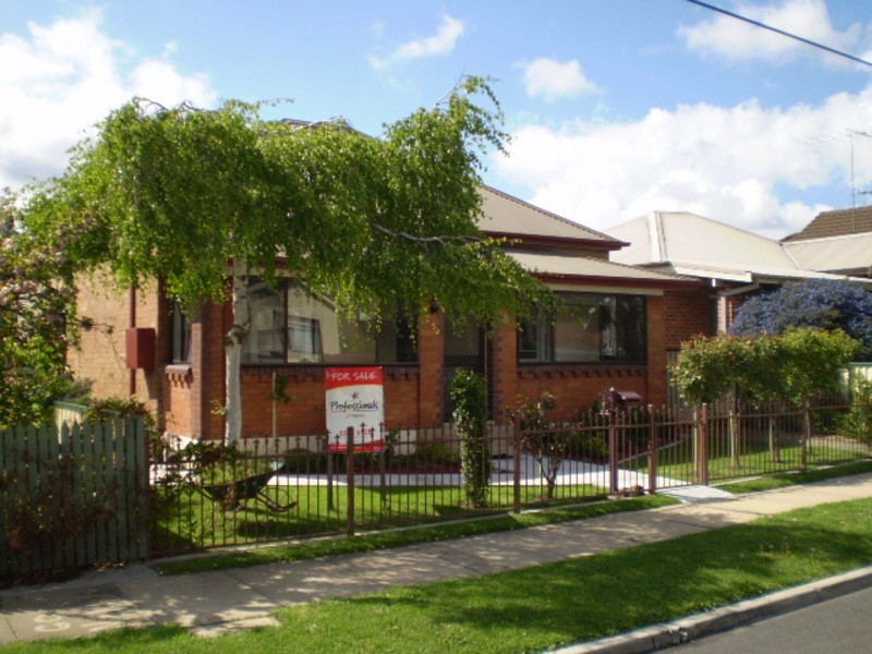 87 Calero Street, Lithgow NSW 2790