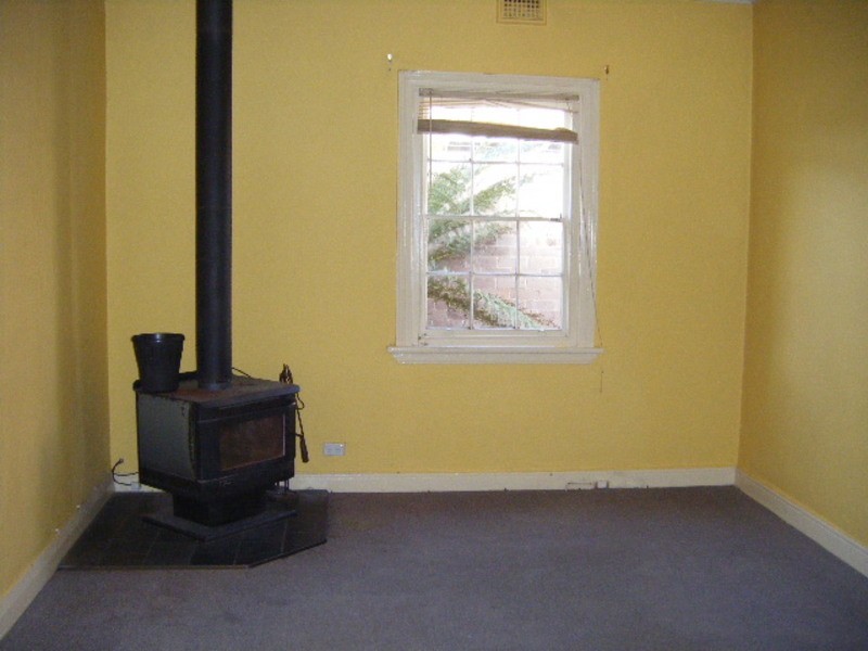 60 Sandford Avenue, Lithgow NSW 2790