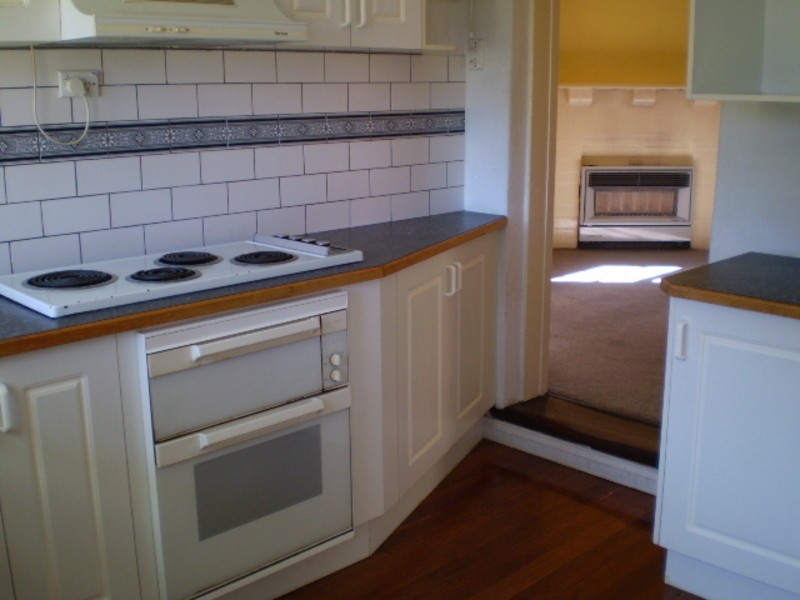 60 Sandford Avenue, Lithgow NSW 2790