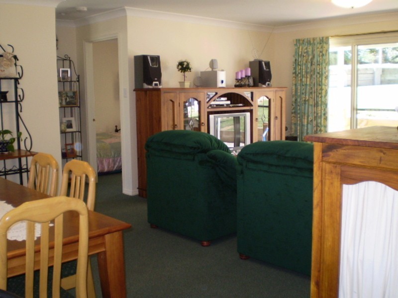 2 Pine Tree Avenue, Cullen Bullen NSW 2790