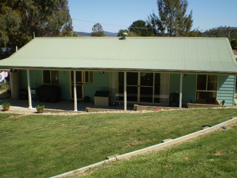 2 Pine Tree Avenue, Cullen Bullen NSW 2790