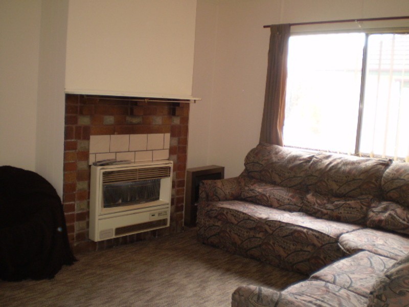 73 Rifle Parade, Lithgow NSW 2790